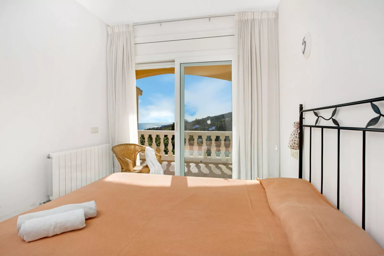 Cora-Bedroom