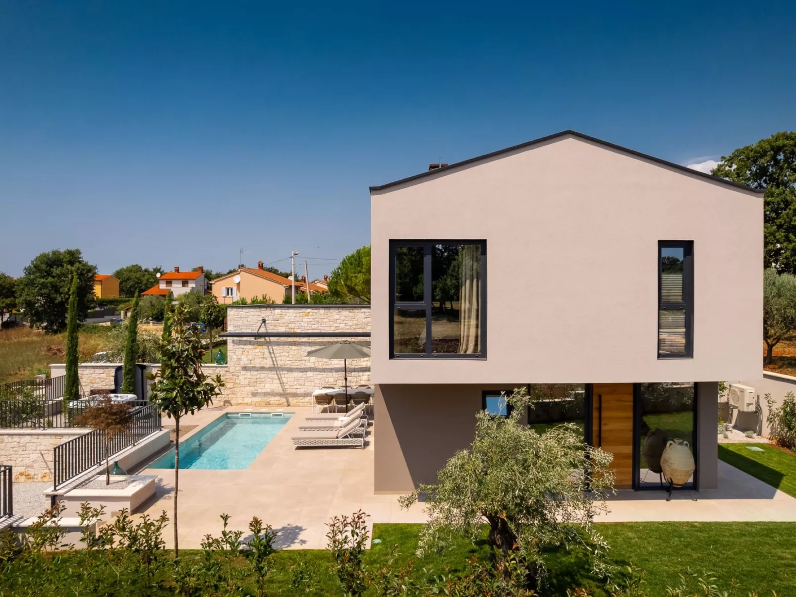 Casa Tia 2-Outside