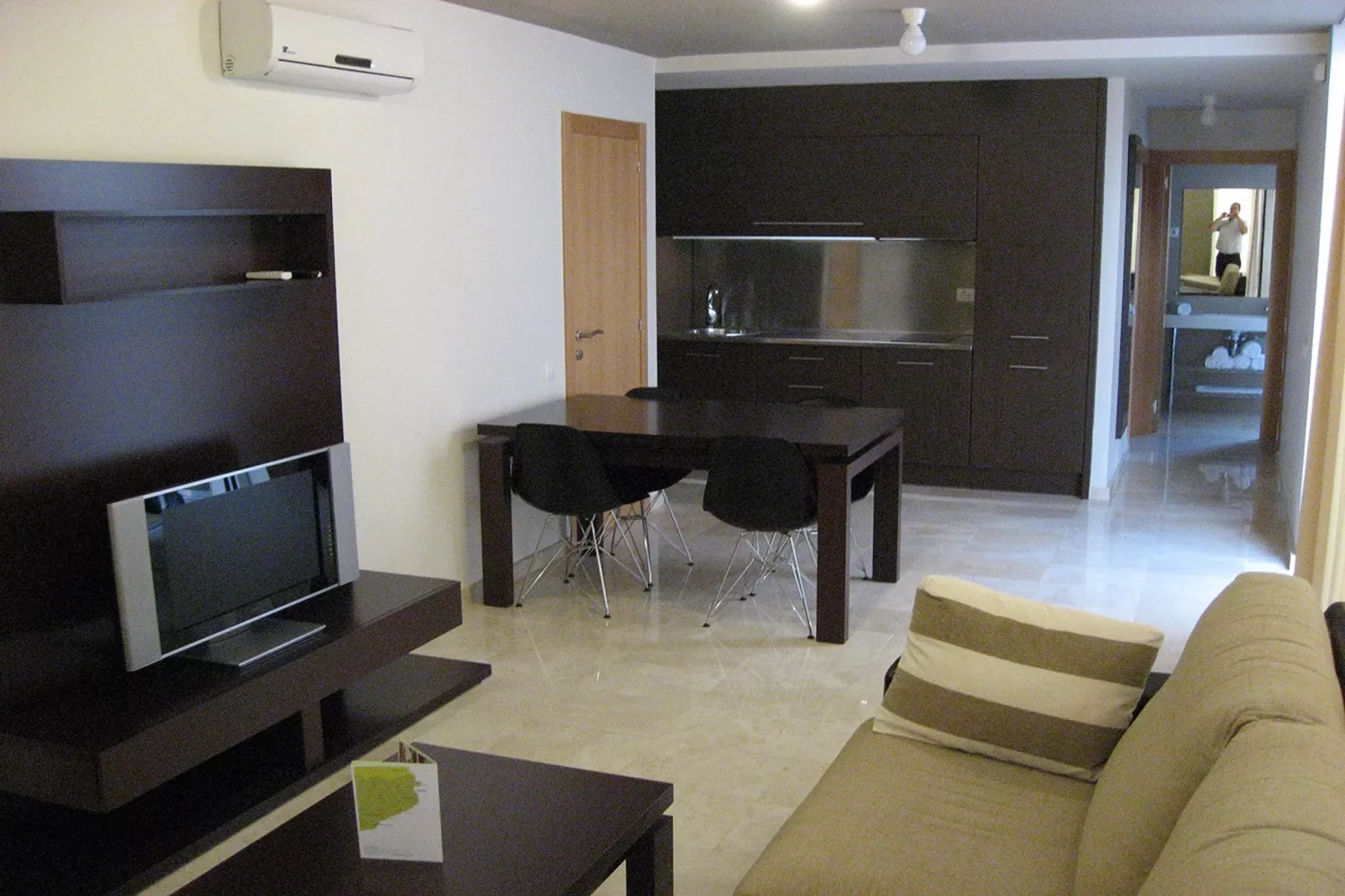 L' Escala delantero T45-Living room