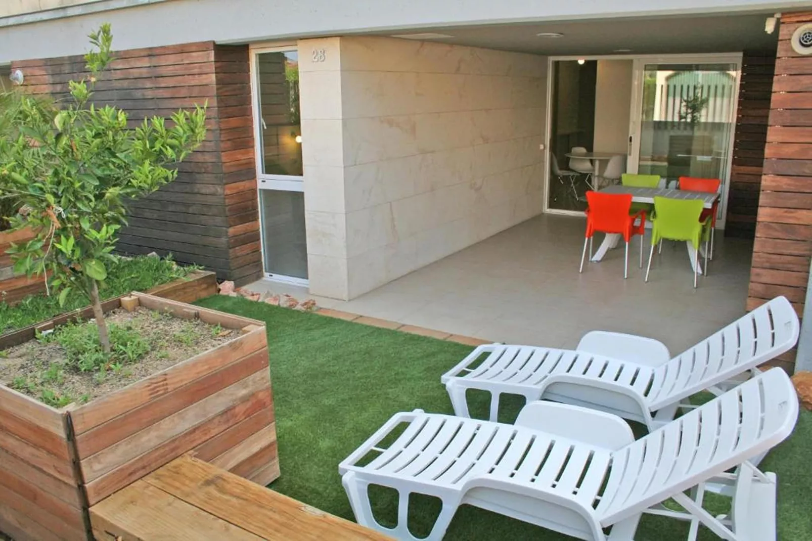 L' Escala delantero T45-Terrace balcony