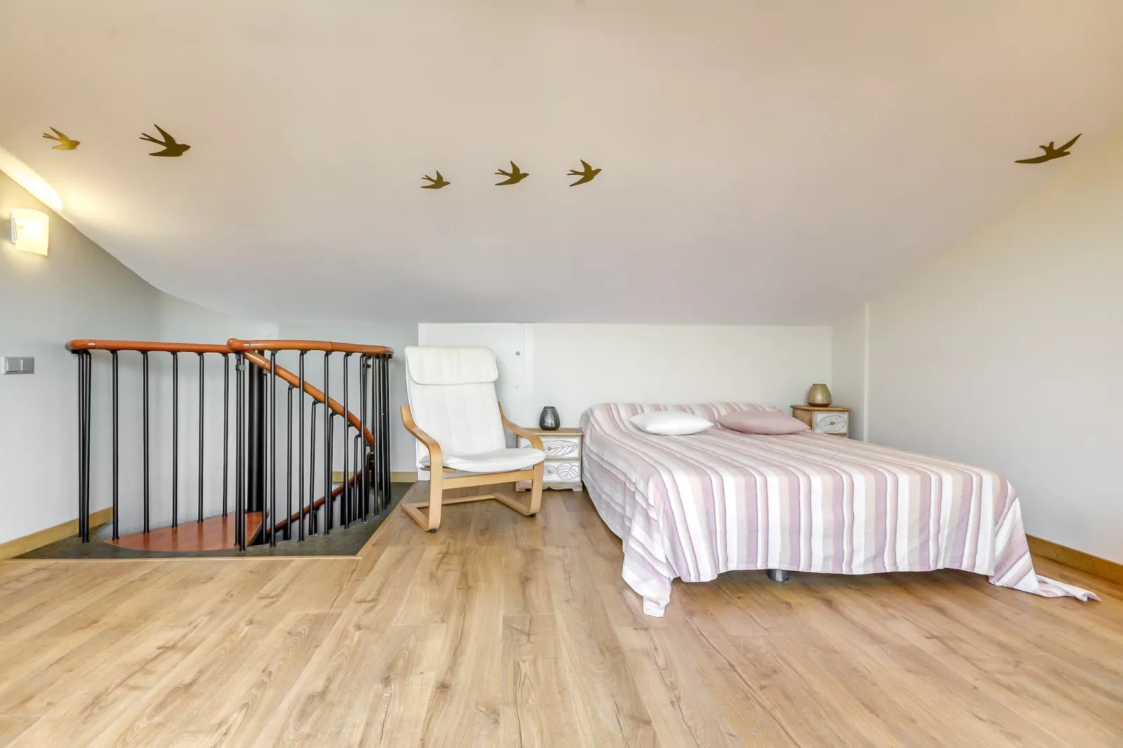 RAVAL DELS GRECS 16 Roses-Schlafzimmer
