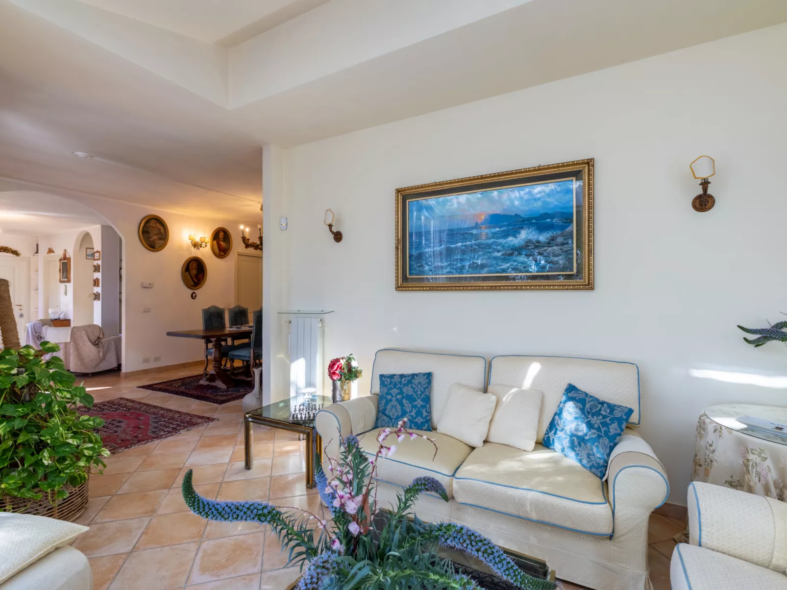 Villa degli Ulivi-Inside