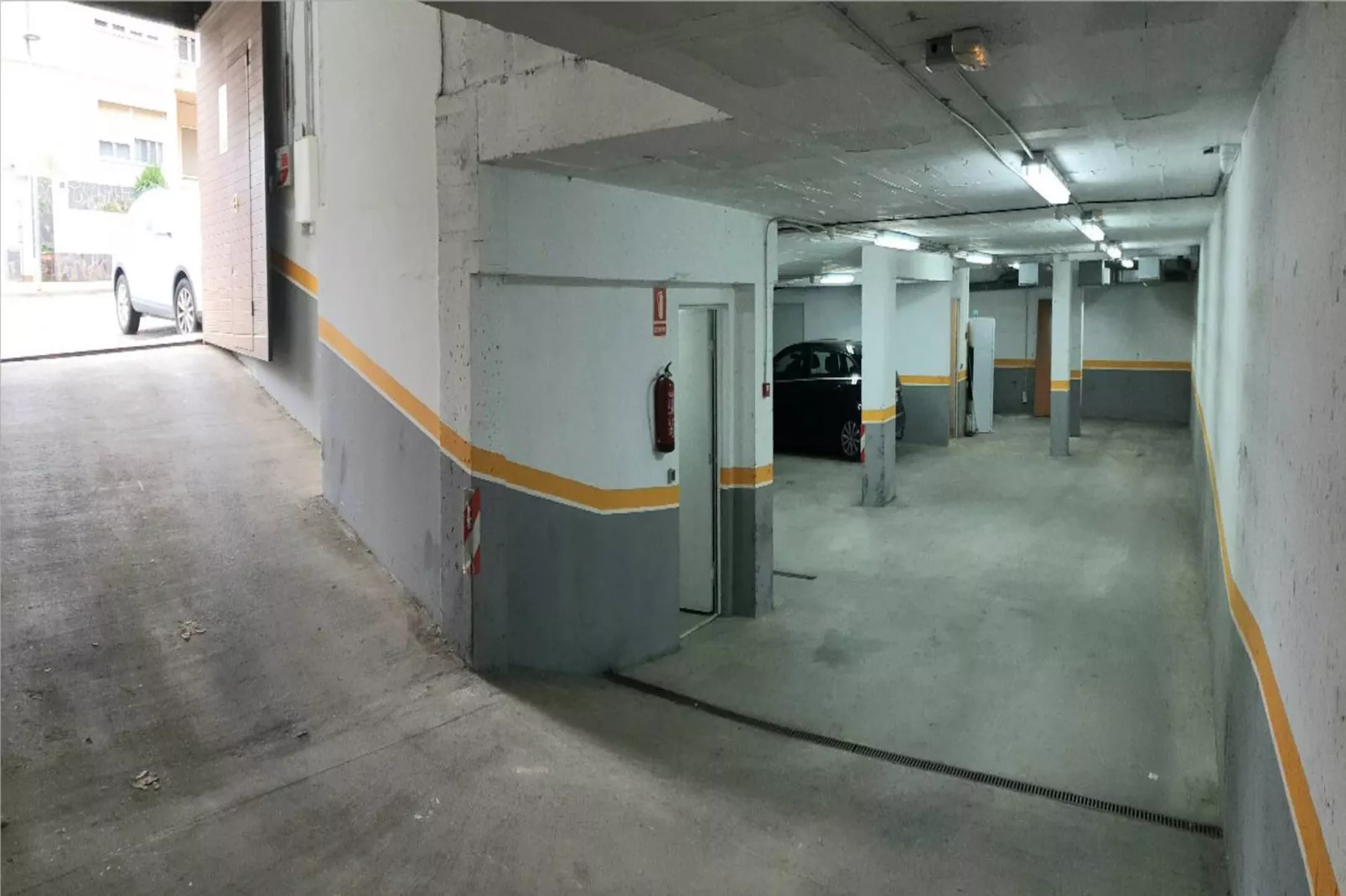 RAVAL DELS GRECS 16 Roses-Parkeinrichtungen