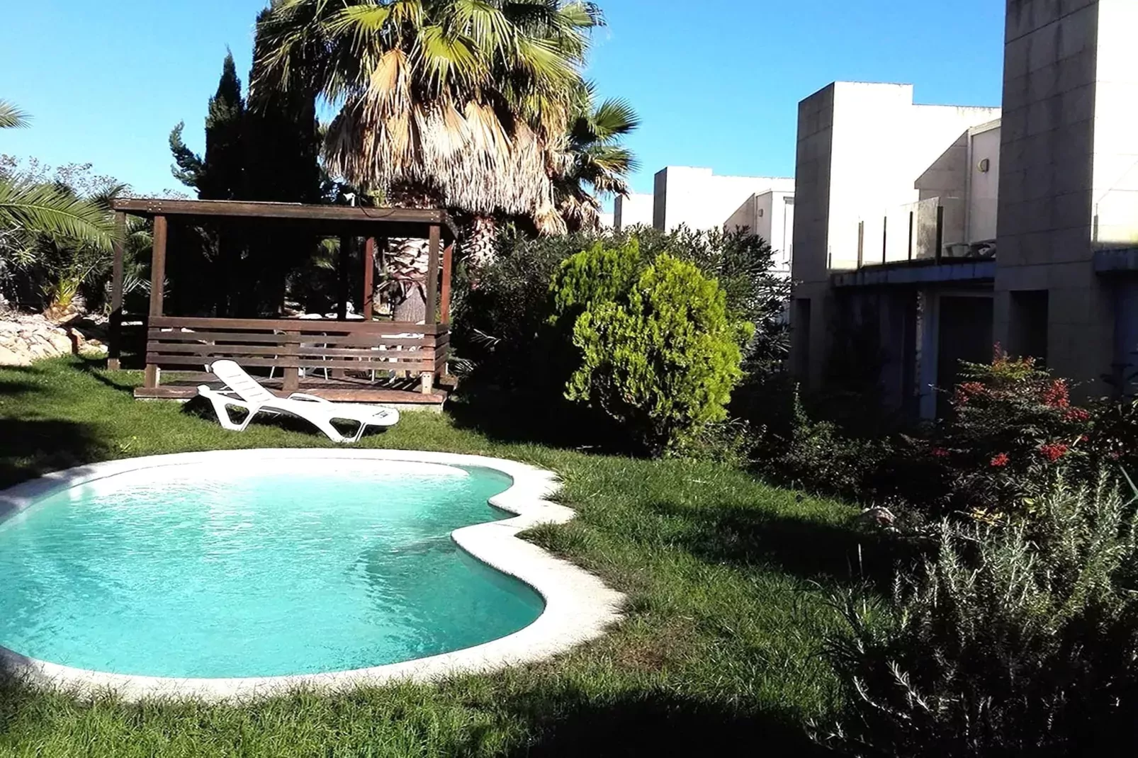 L' Escala trasero T24-Pool