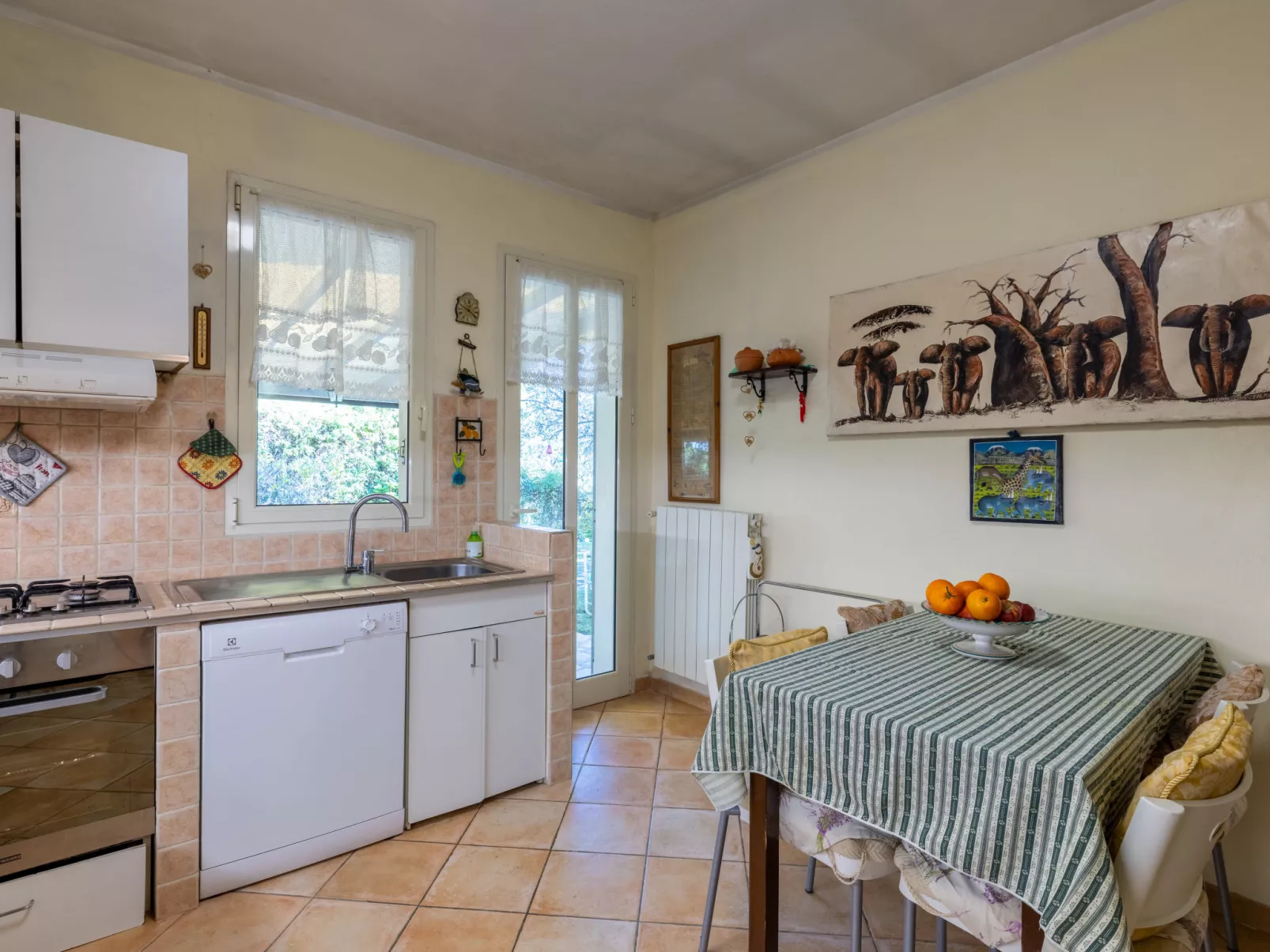 Villa degli Ulivi-Inside