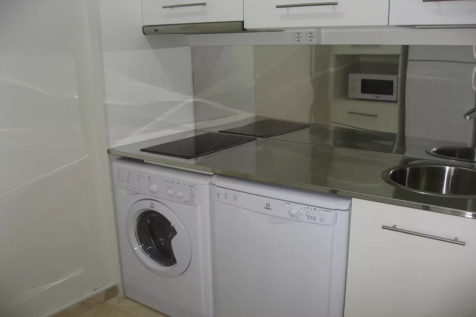 L' Escala trasero T24-Kitchen
