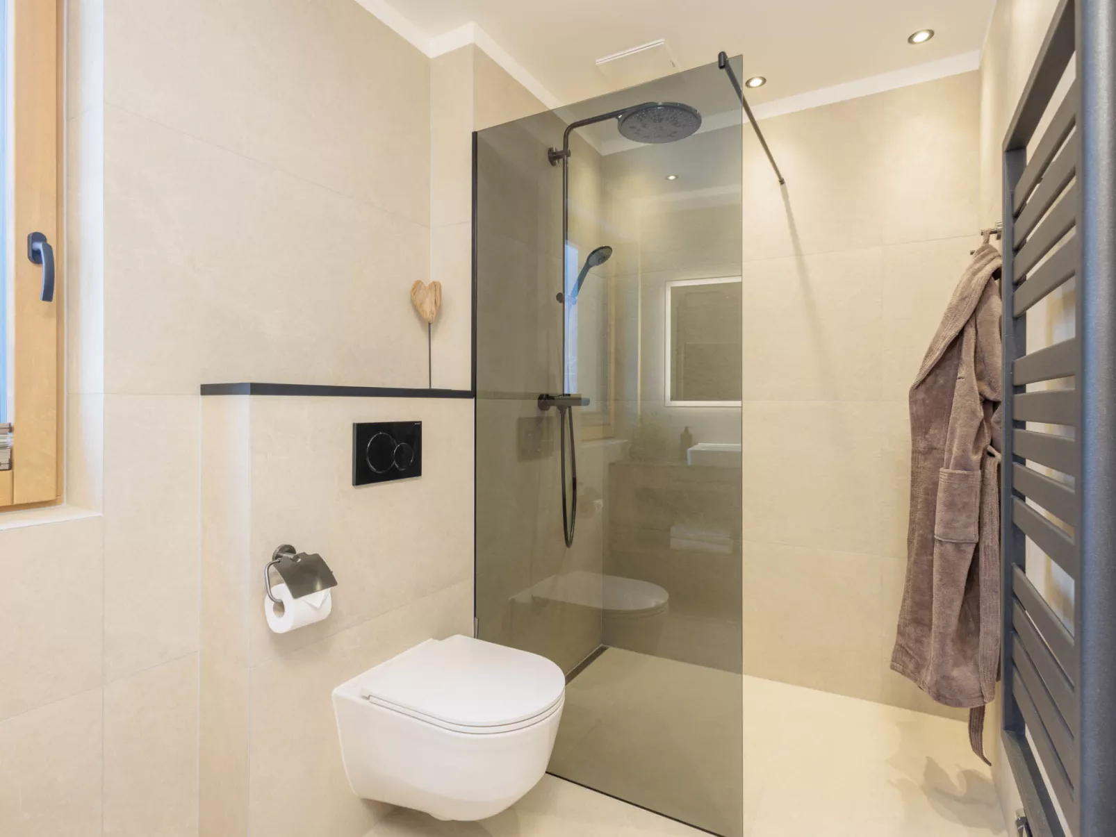 Mountain Suite Nr 101 - 10498376