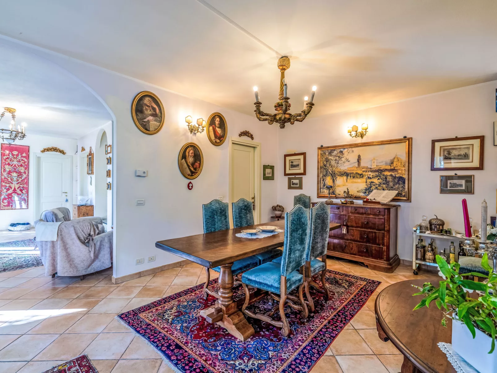 Villa degli Ulivi-Inside
