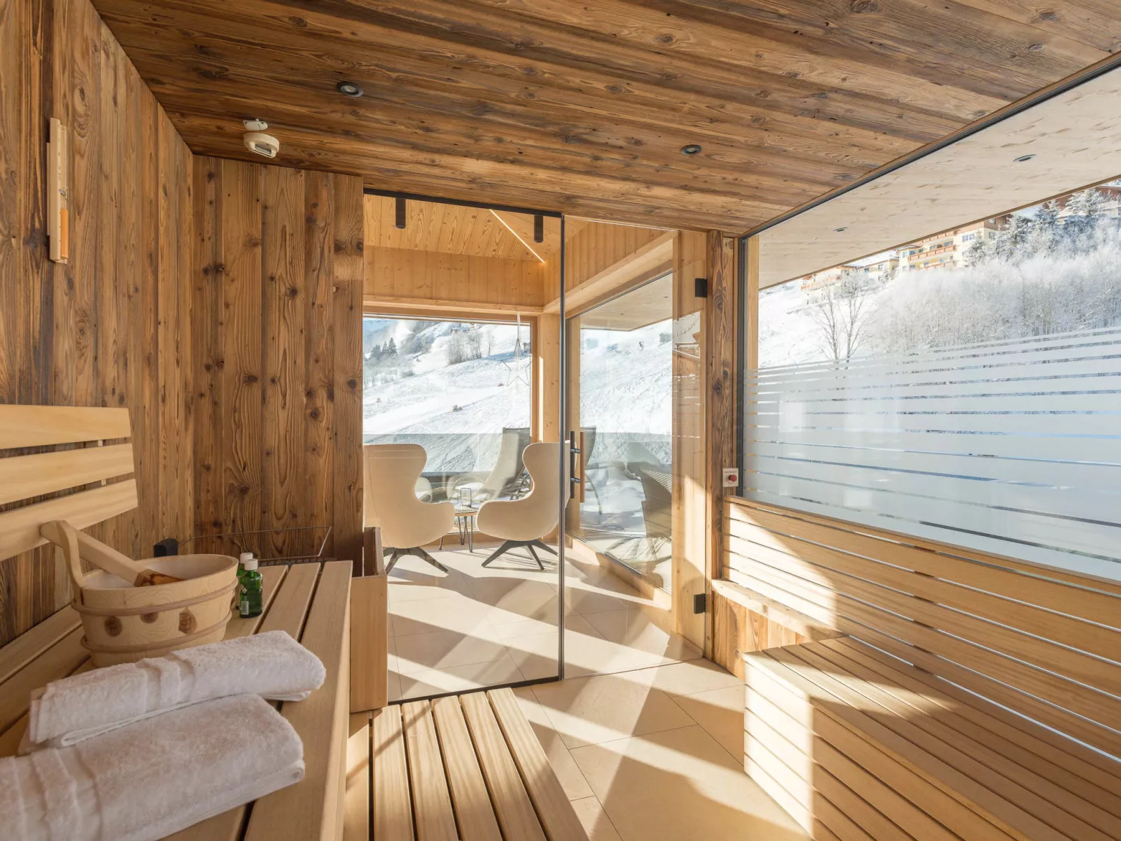 Mountain Suite Nr 101 - 10498378