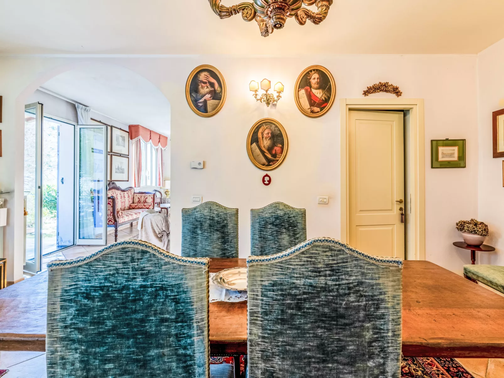 Villa degli Ulivi-Inside