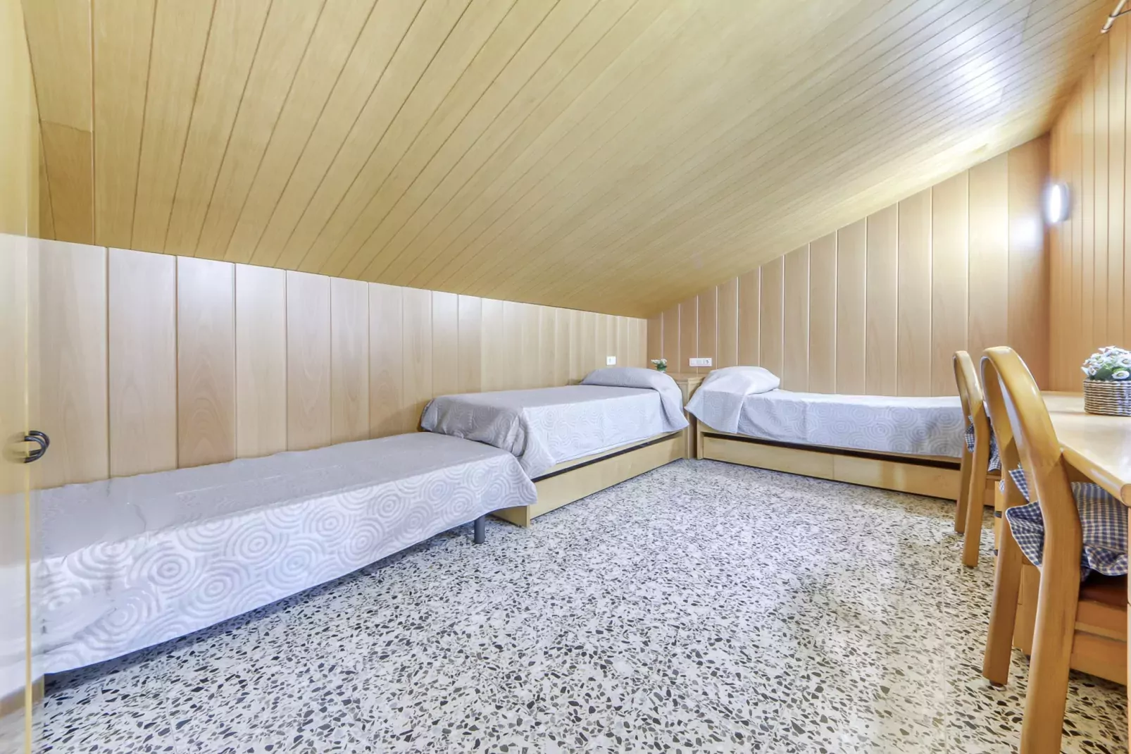 LA PUNTA 3 1 Roses-Schlafzimmer