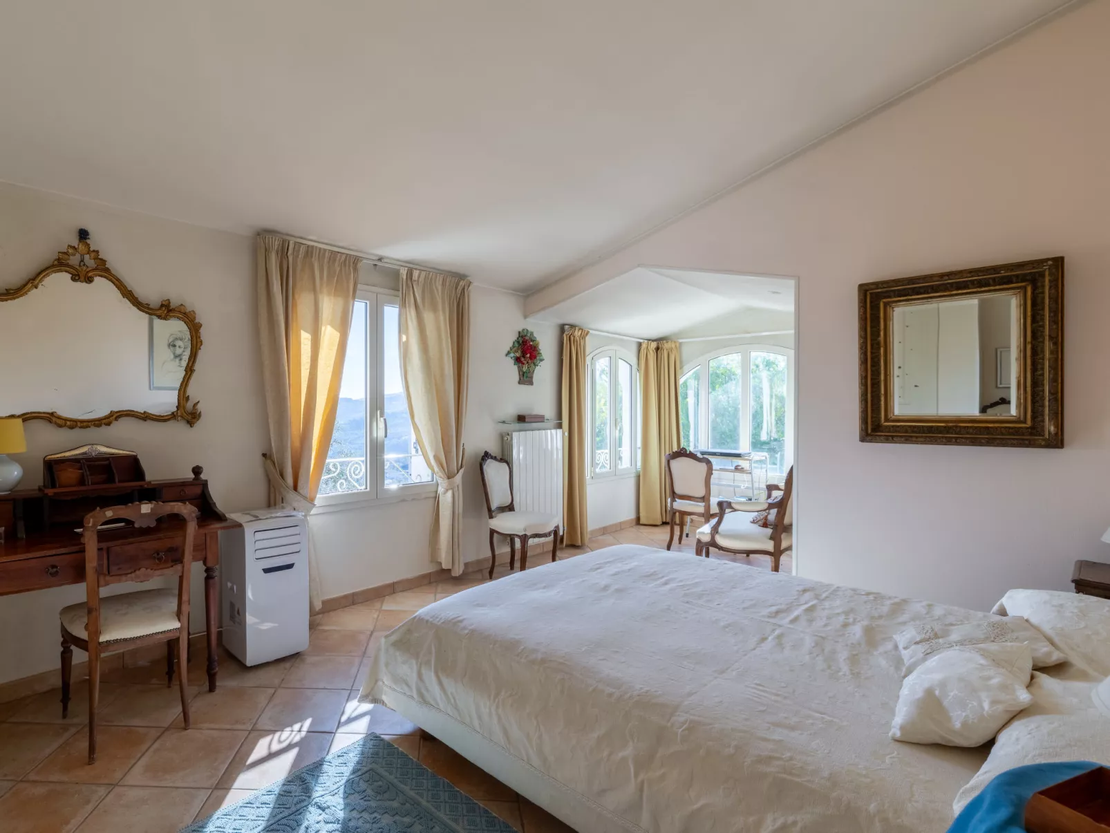 Villa degli Ulivi-Inside