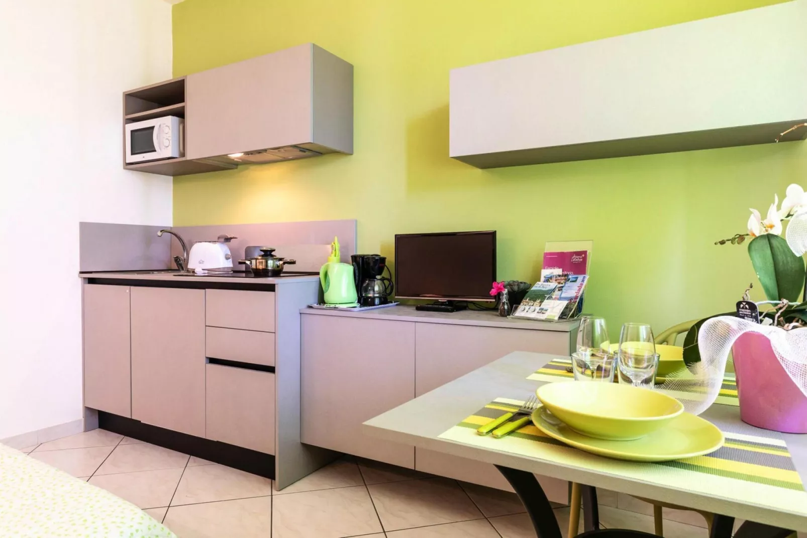 Residence Casa & Vela SRL, Oggebbio-Monolocale-Küche