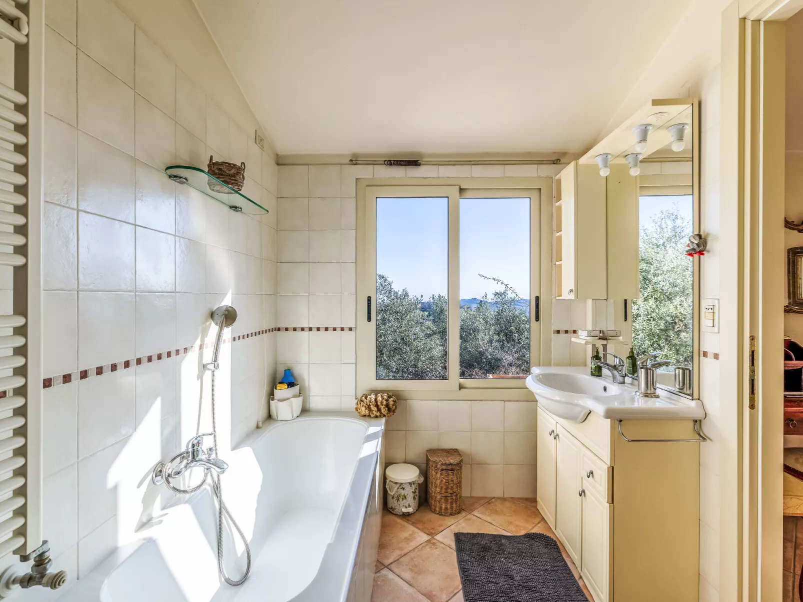 Villa degli Ulivi-Inside