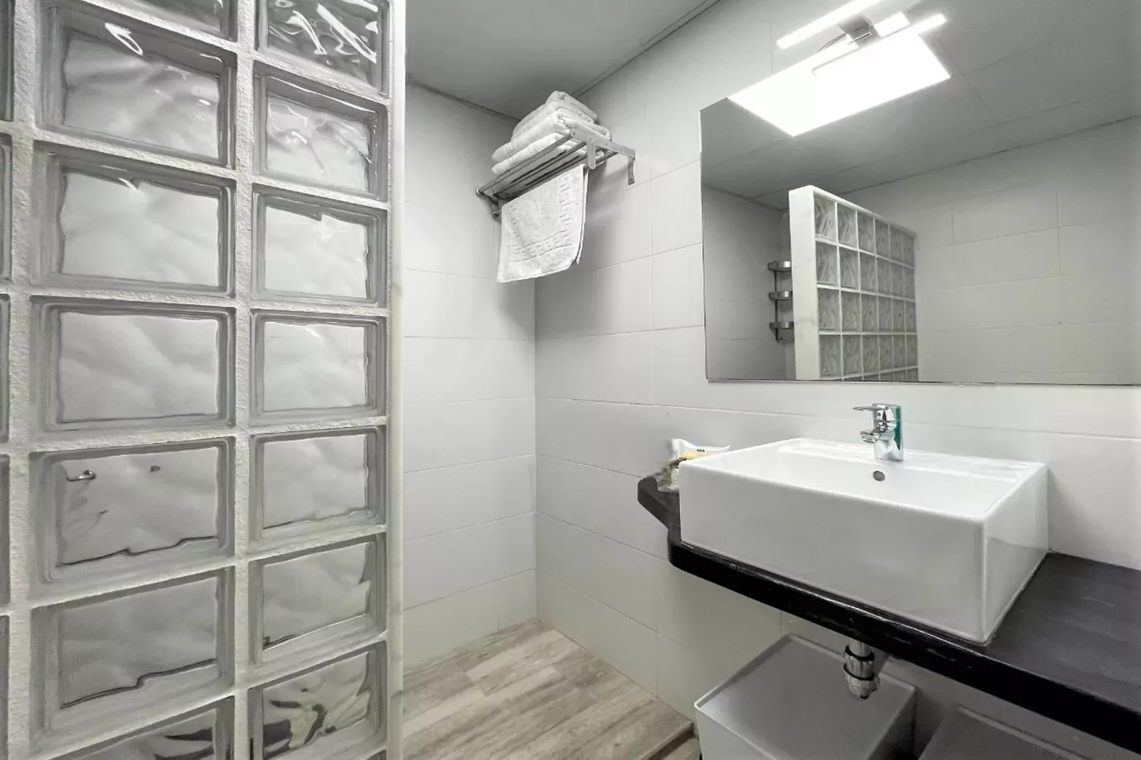 BenalBeach vistas al mar 704-Salle de bain