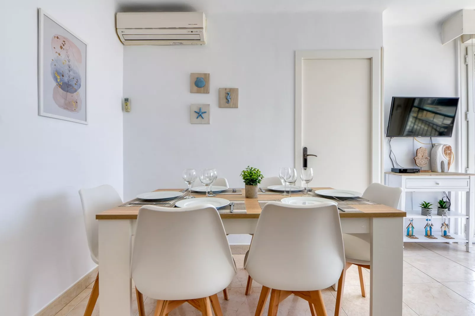 CAL CATALA 1 Roses-Dining room