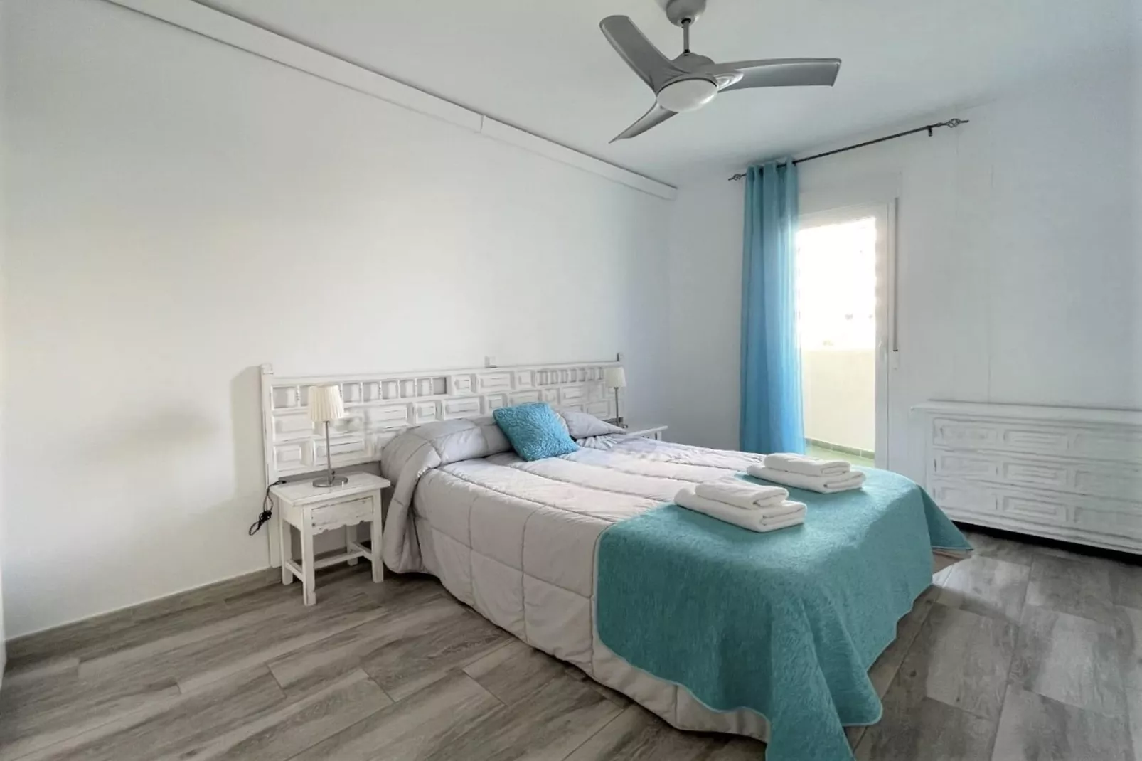 Apartamento con terraza 705-Bedroom