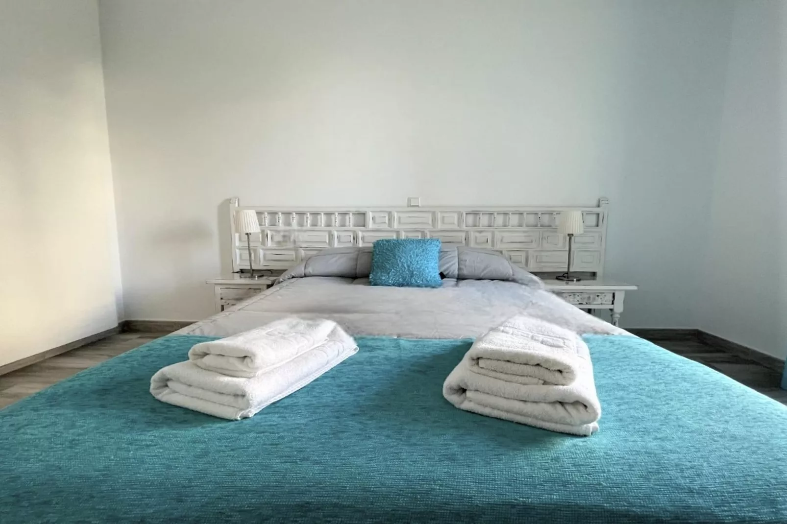 Apartamento con terraza 705-Bedroom