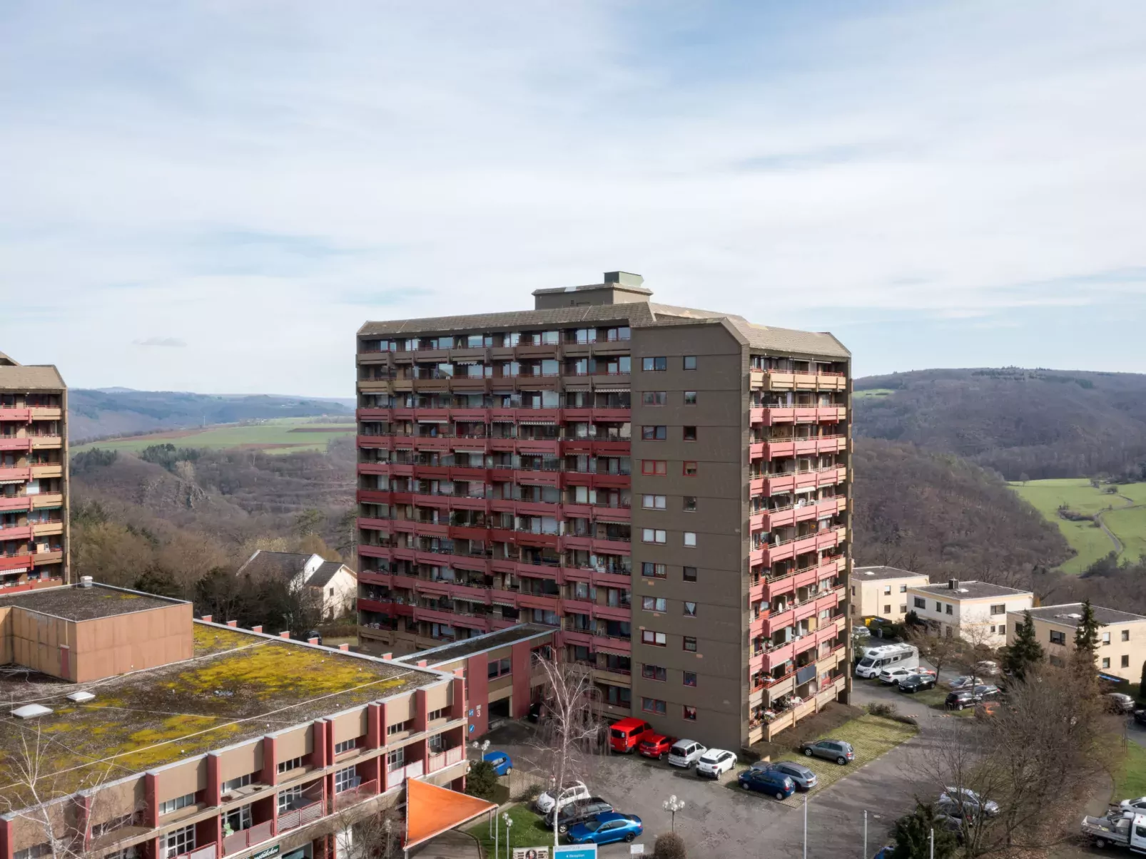 Lahneck (B1013)-Outside