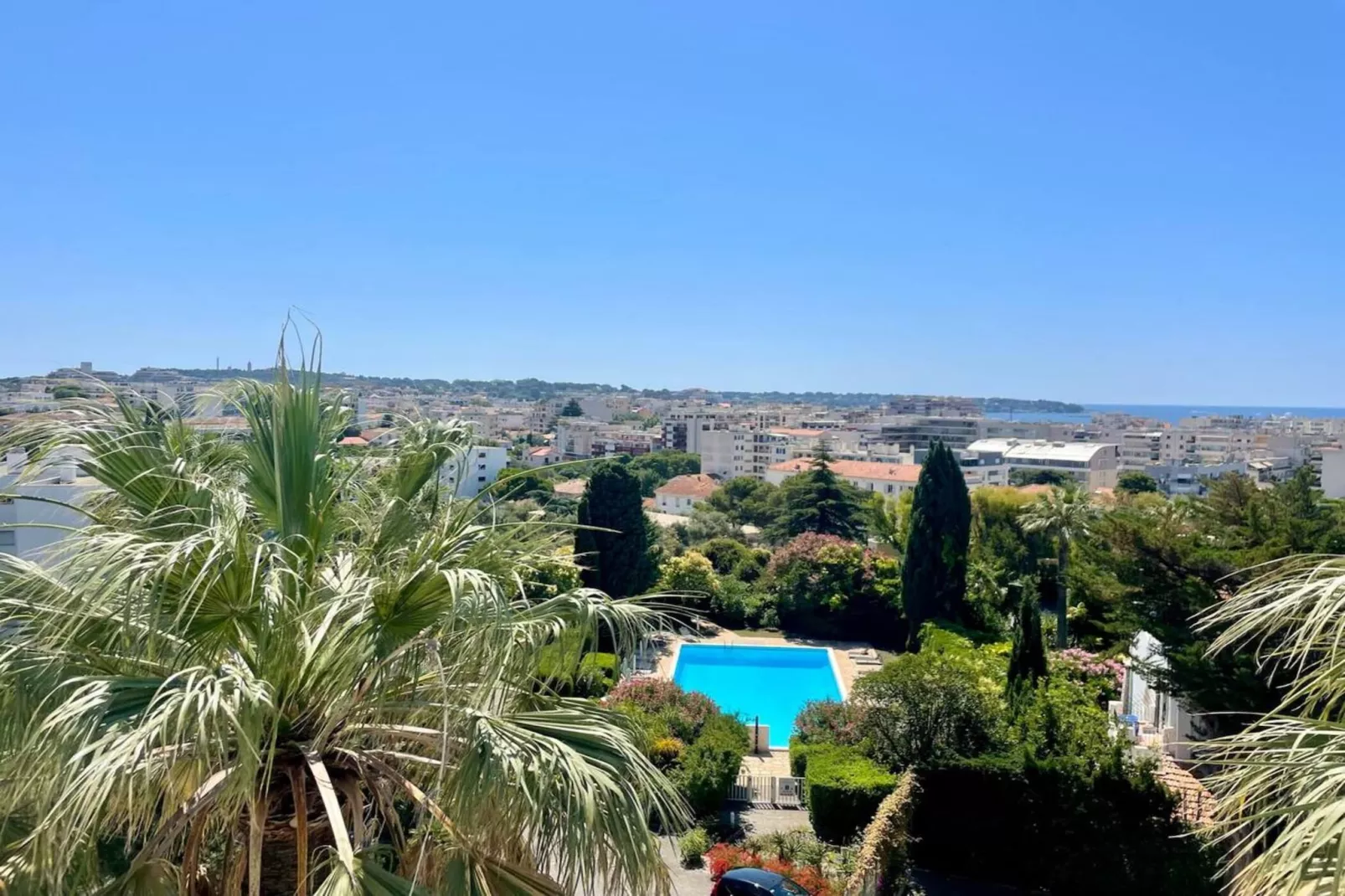 Juan-les-Pins Vue Mer Plage Piscine et Tennis - 10457638