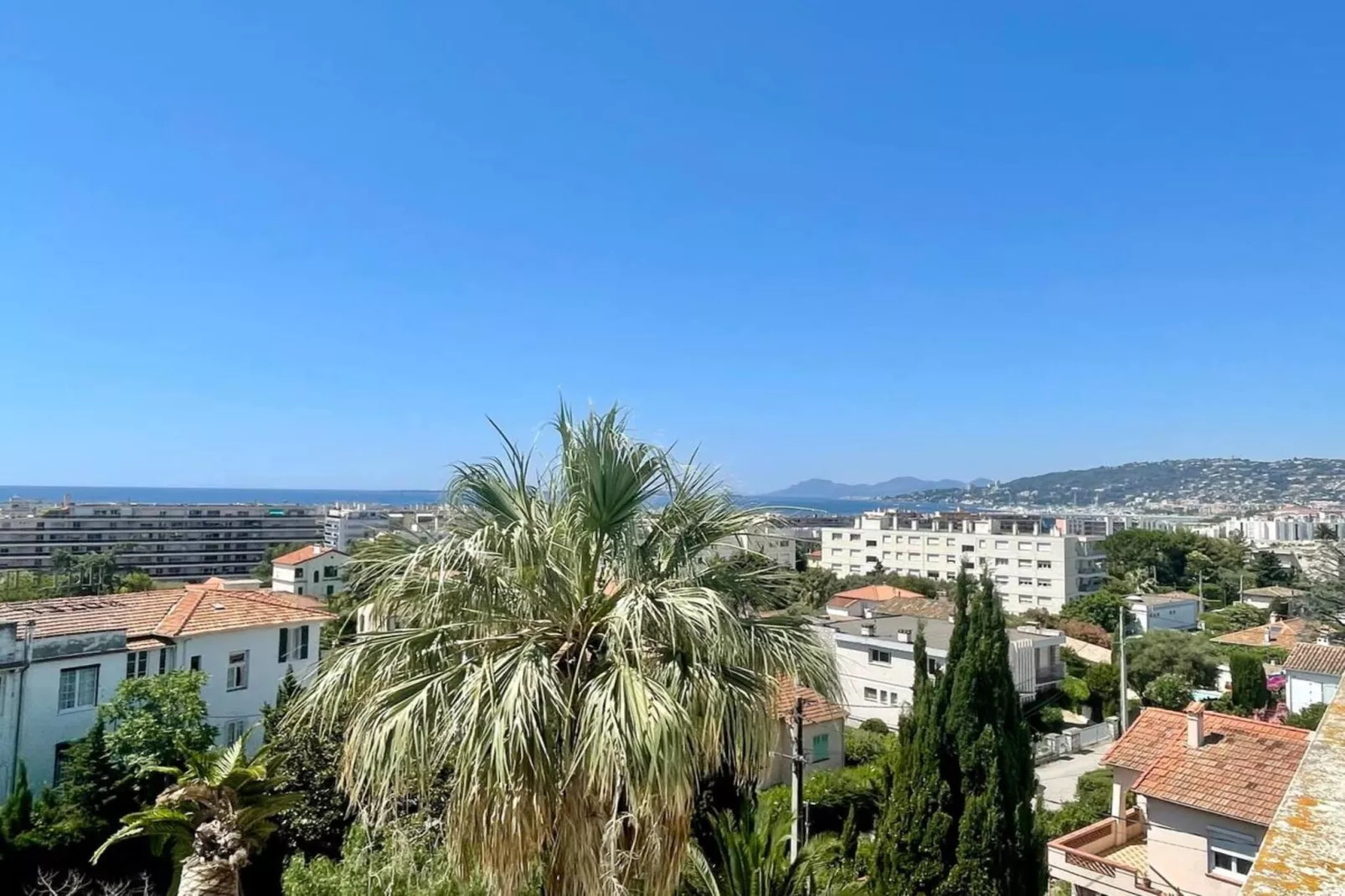 Juan-les-Pins Vue Mer Plage Piscine et Tennis - 10457639