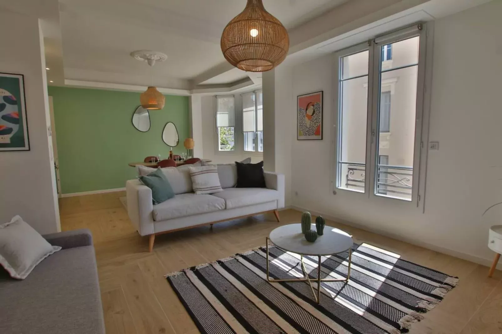 Appartement au Cœur du Centre-Ville d'Antibes-Living room
