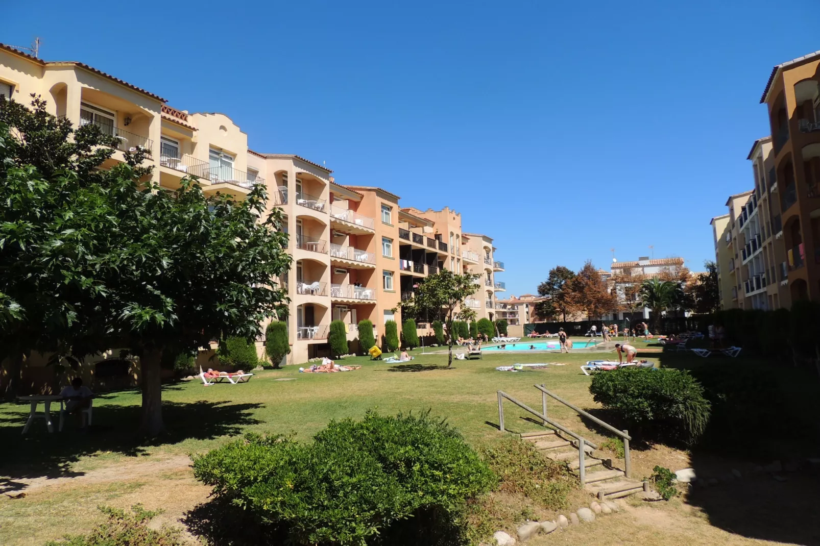 GRAN RESERVA LUNA 5 17 Empuriabrava-Gärten Sommer