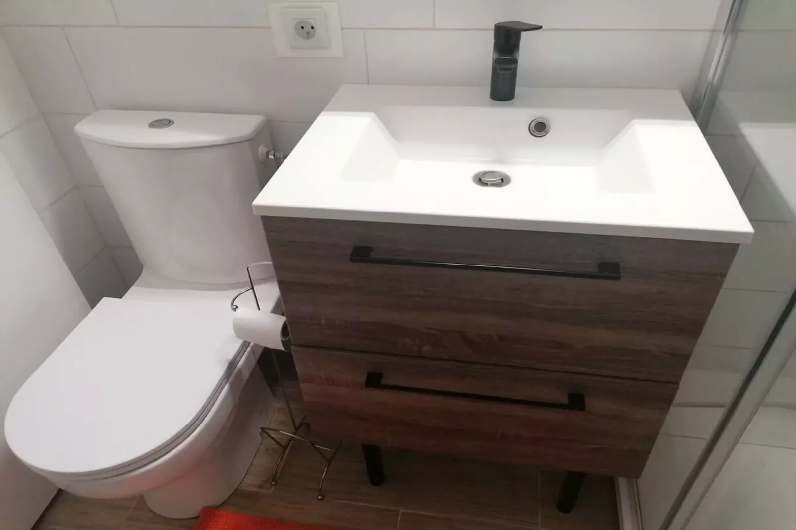 Grand Studio refait à neuf-Bathroom