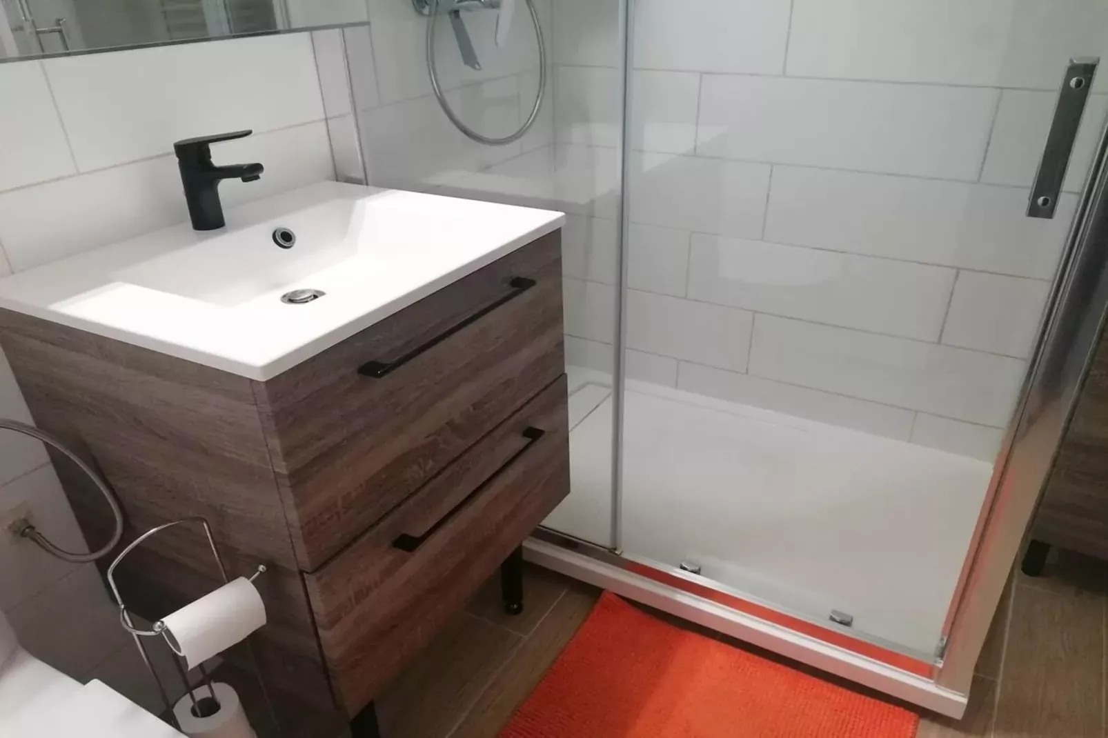 Grand Studio refait à neuf-Bathroom