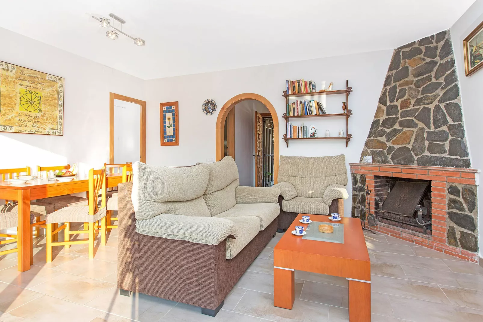 Dama-Living room