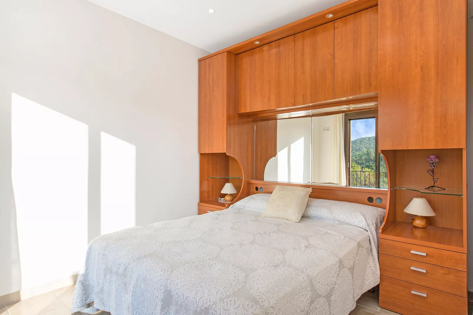 Dama-Bedroom