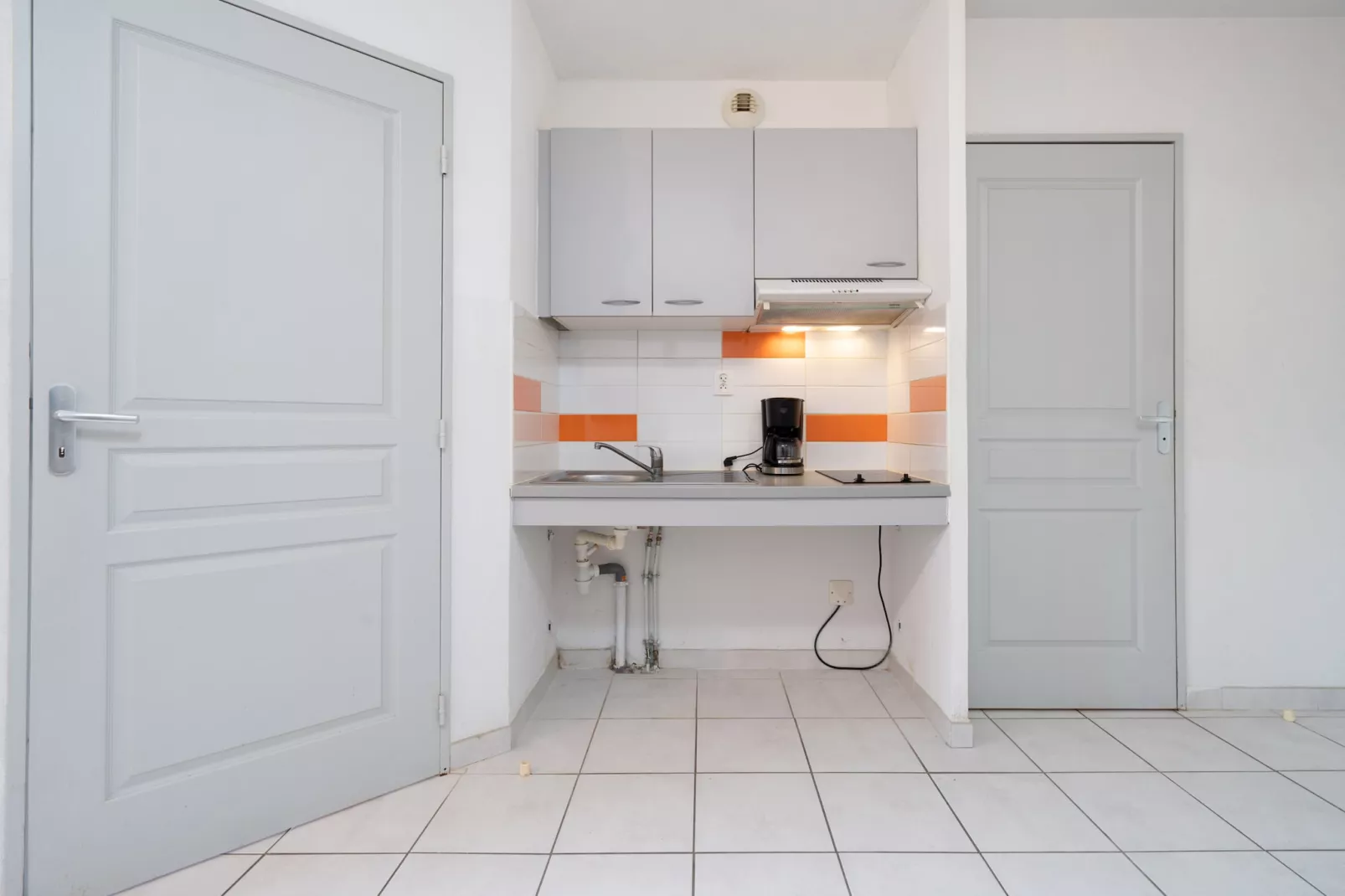 Cap Camargue B N 26 - 2P4-Kitchen
