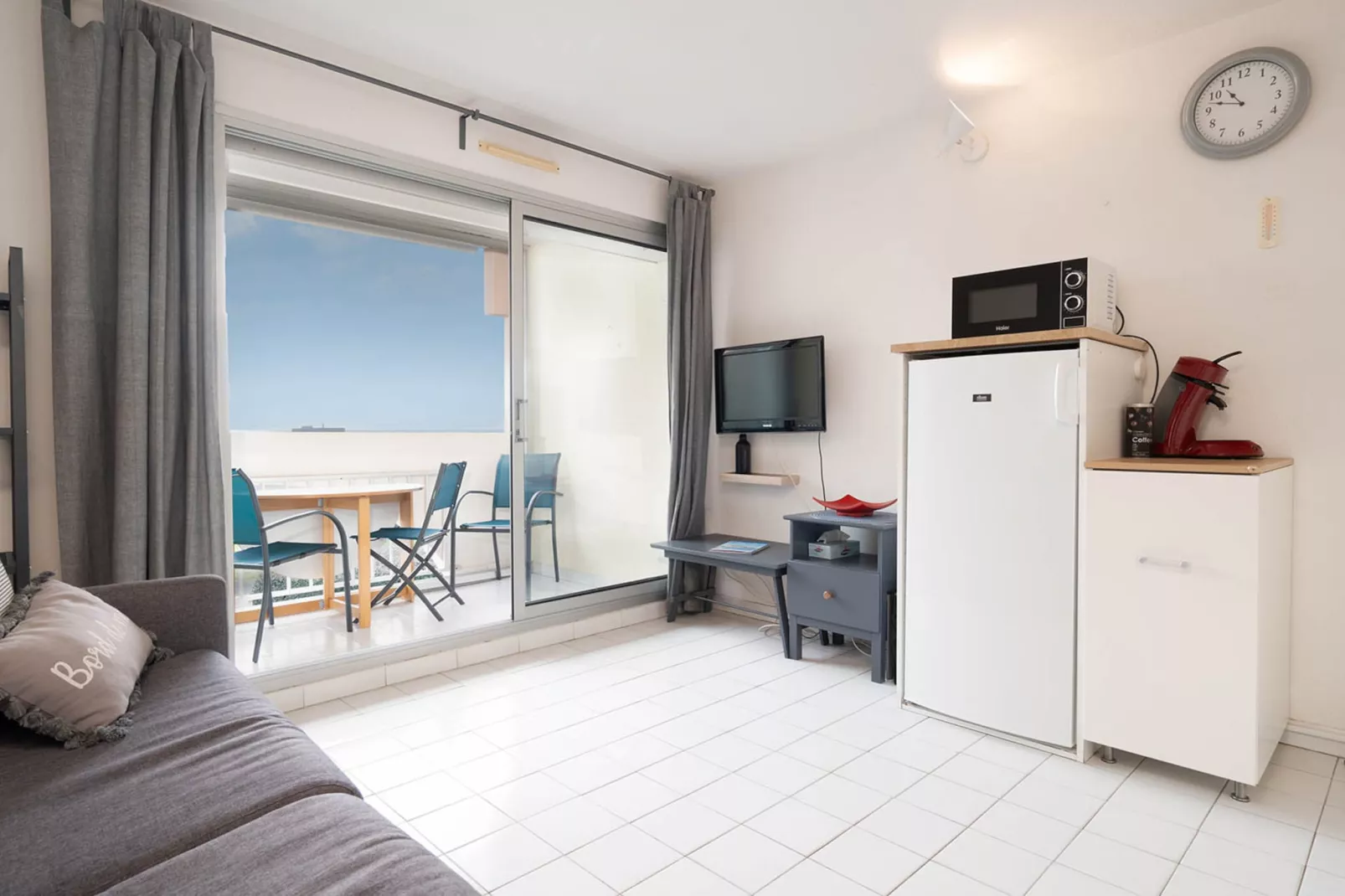 Amoureva F N°18 - 2P4-Wohnzimmer