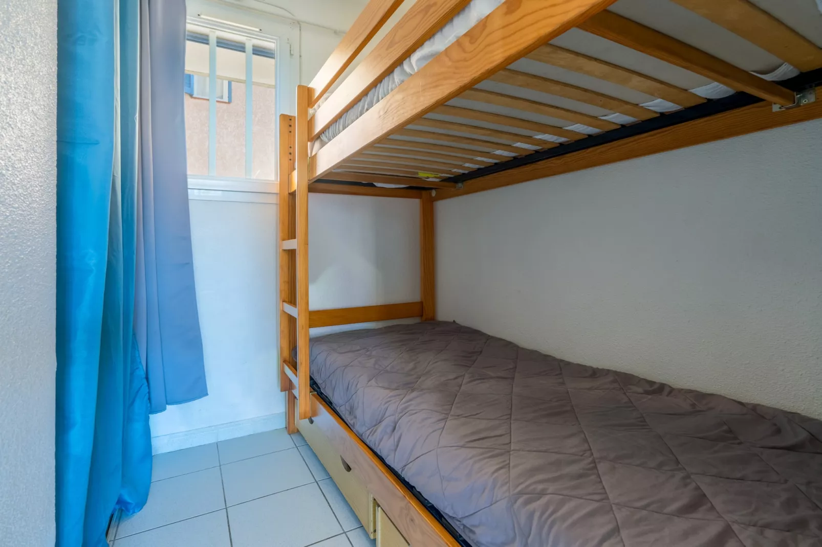 Belle Creole N°08 - 2P4-Bedroom