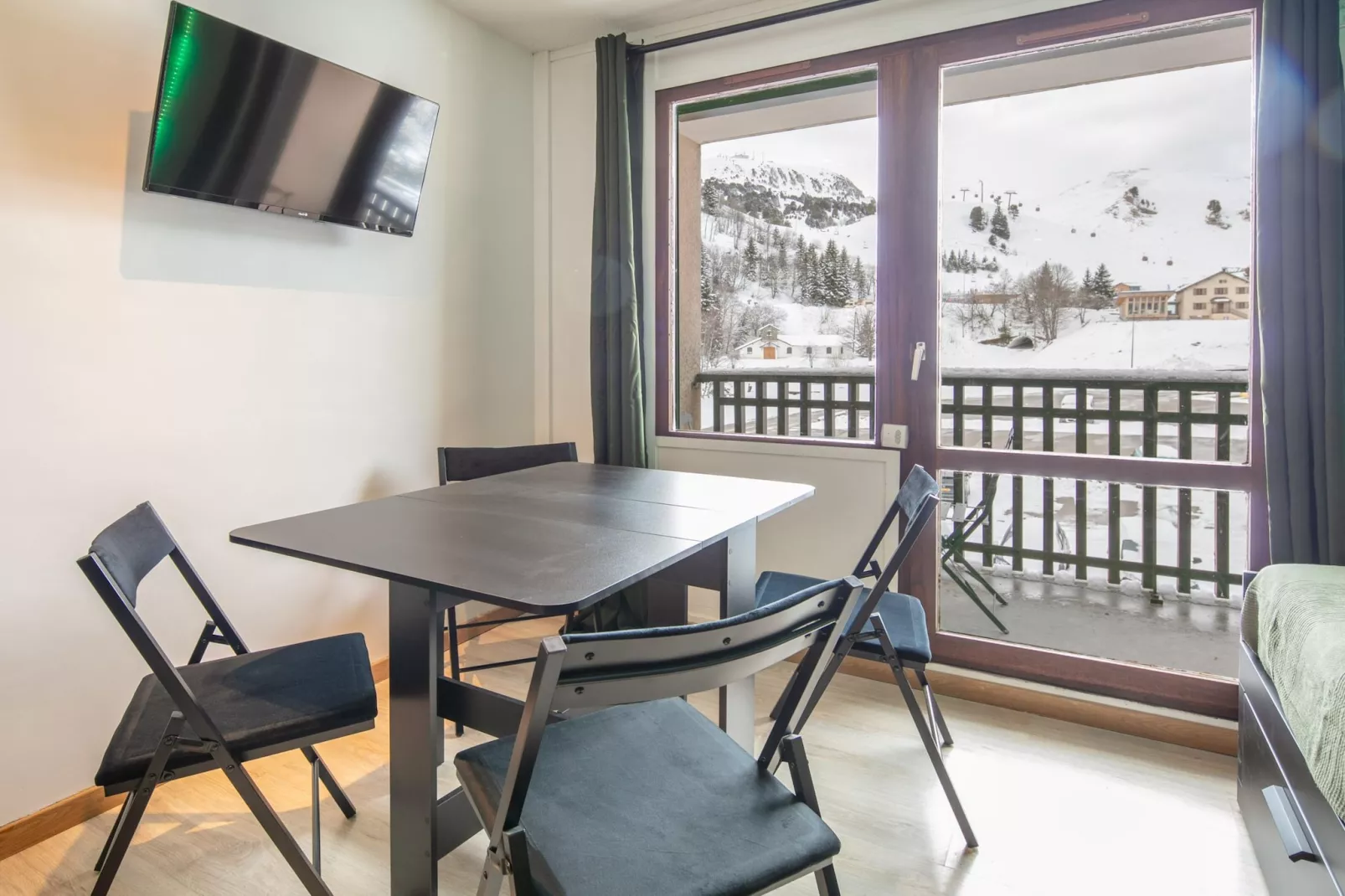 Le Vernon N°721 - ST4-Dining room