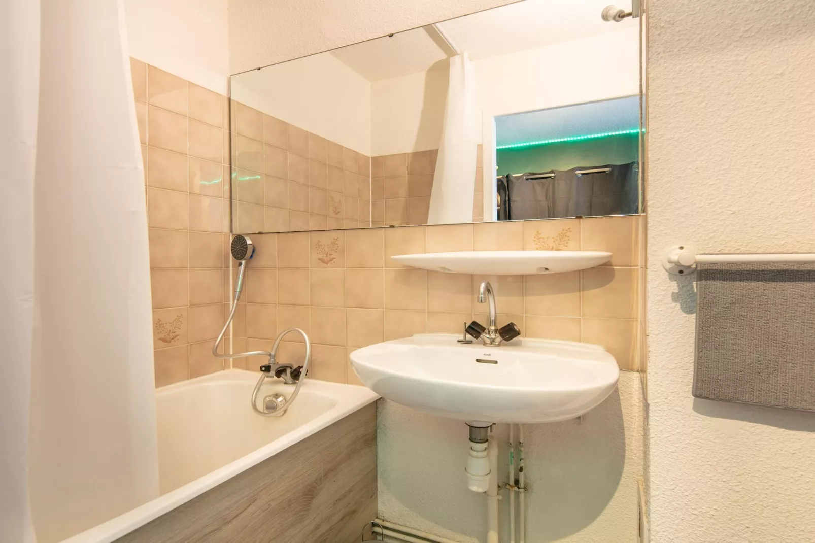 Le Vernon N°721 - ST4-Bathroom