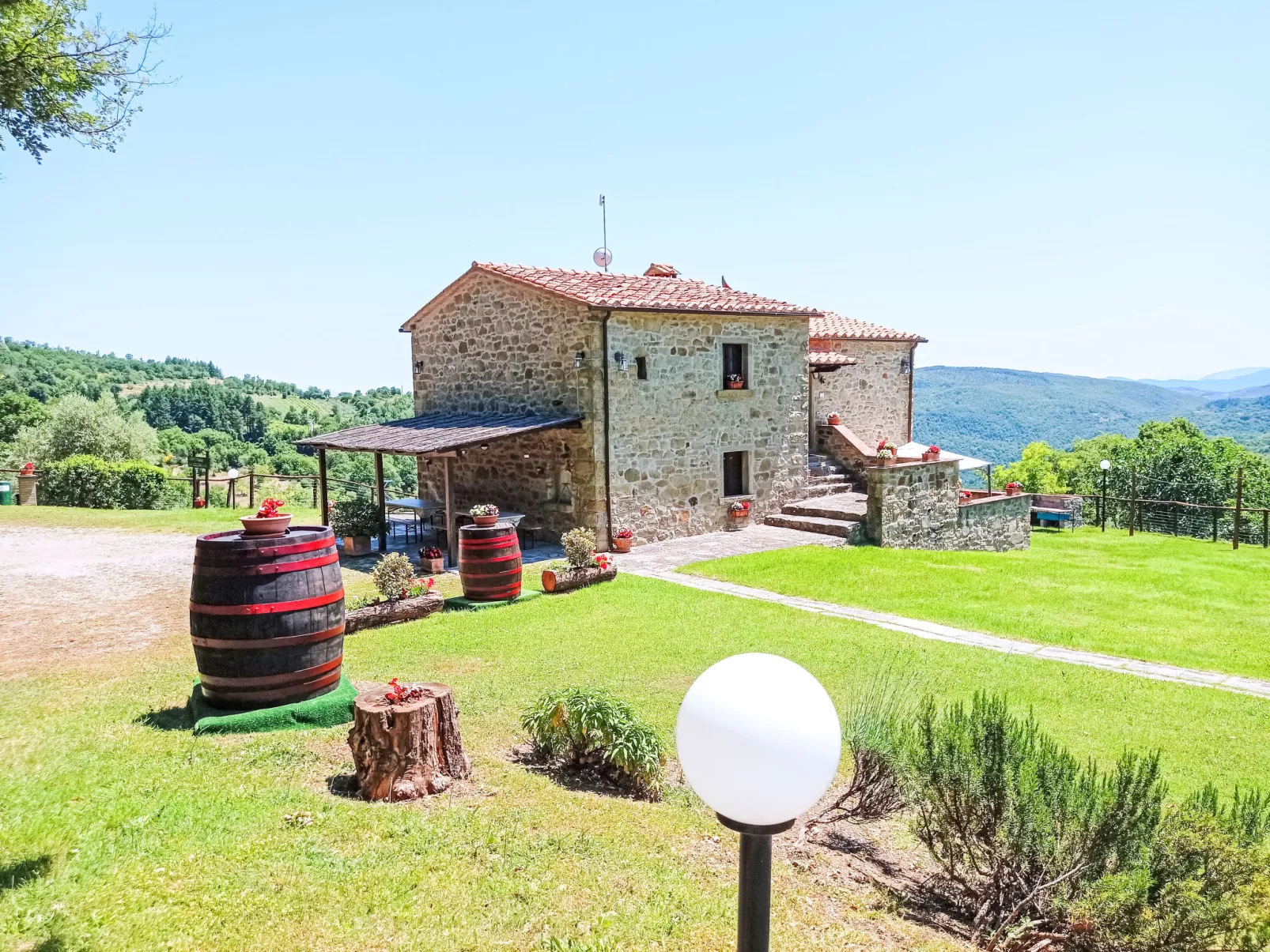 La Coccinella-Outside