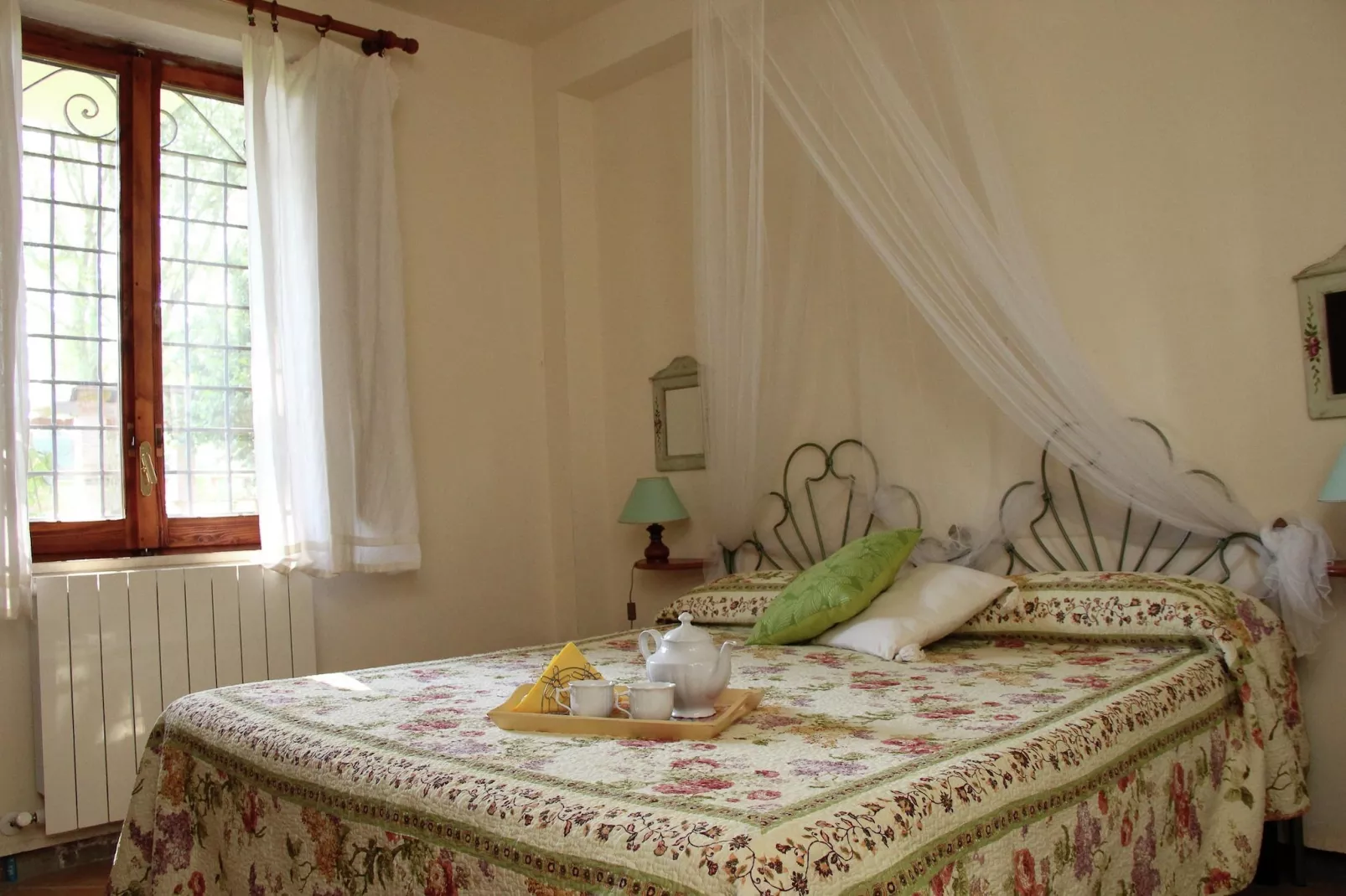 Salvia-Bedroom