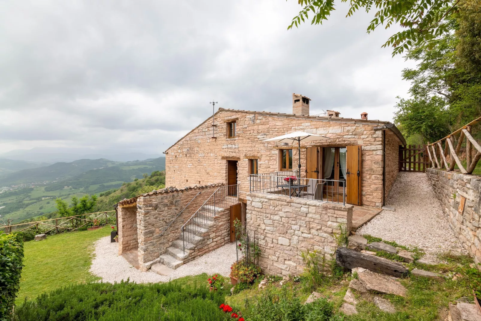 Il Conio Ginestra-Exterior summer