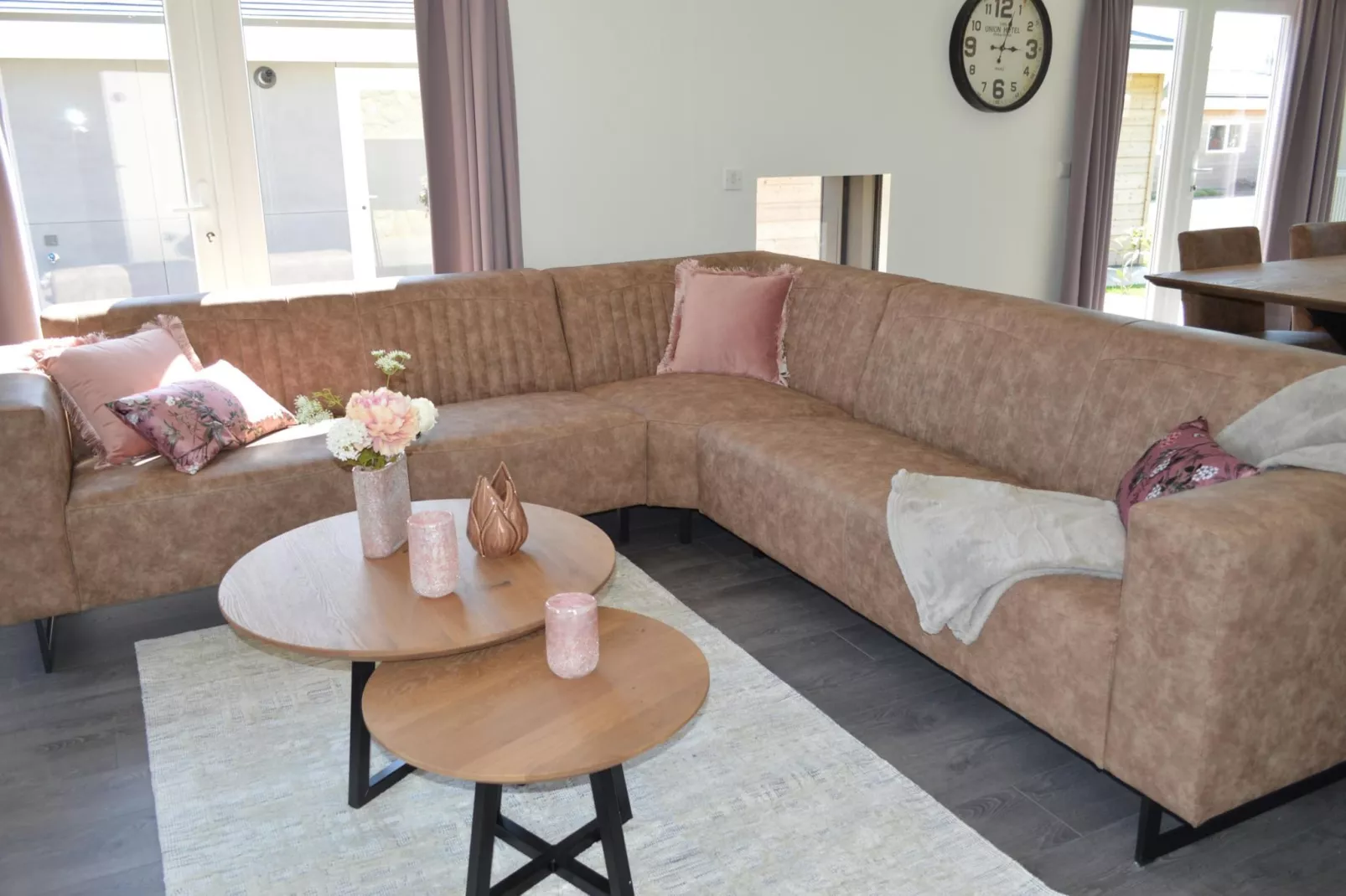 Schaelsbergerbosch - 2 Bathrooms, Fireplace & Garden Shed