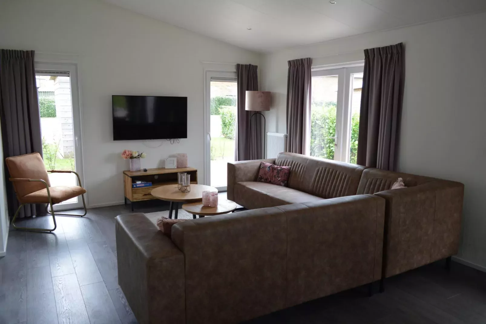 Schaelsbergerbosch - 2 Bathrooms, Fireplace & Garden Shed-Non étiqueté