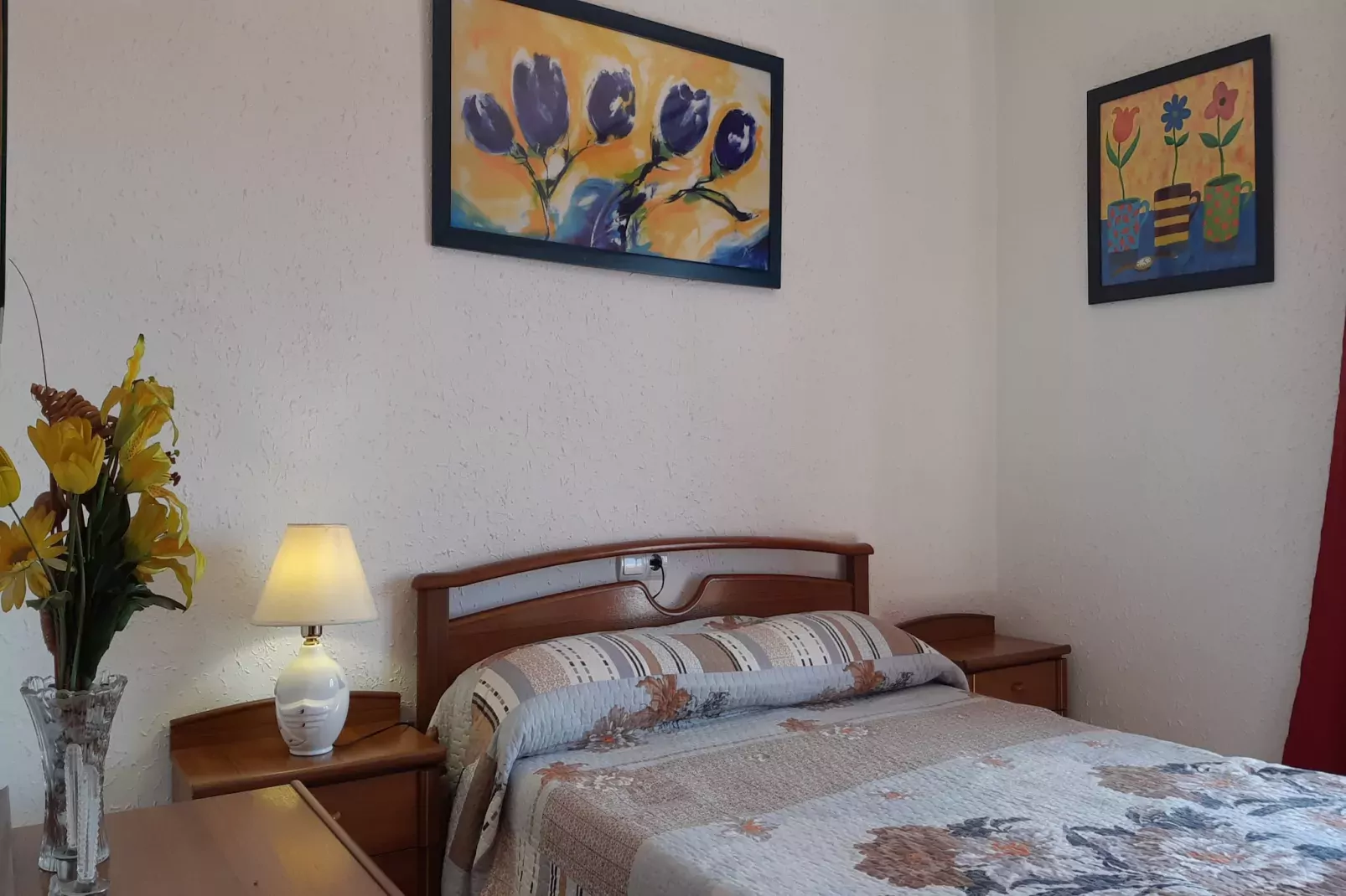 Julia-Bedroom
