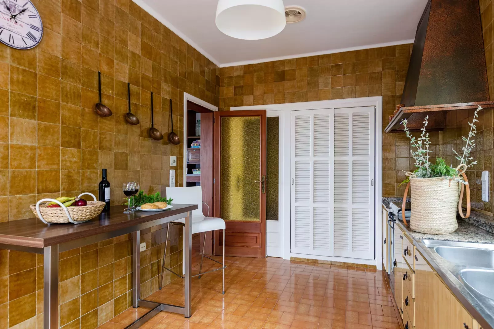 YourHouse Can Marquesi-Kitchen