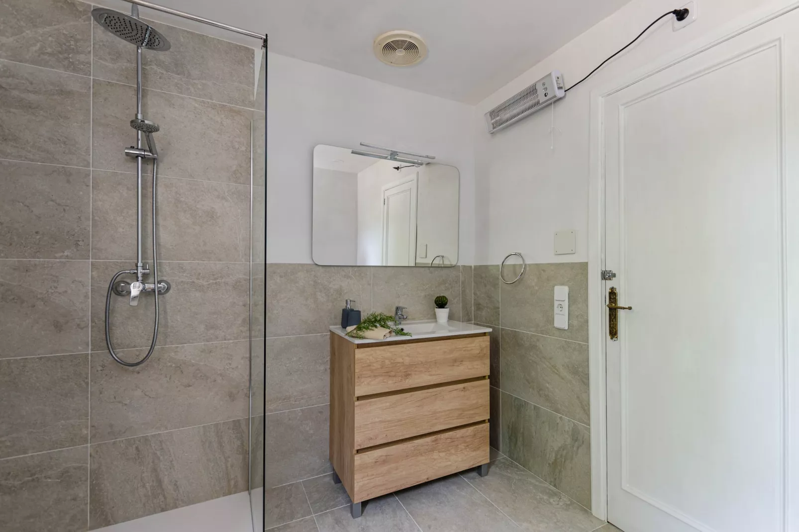 YourHouse Can Marquesi-Bathroom