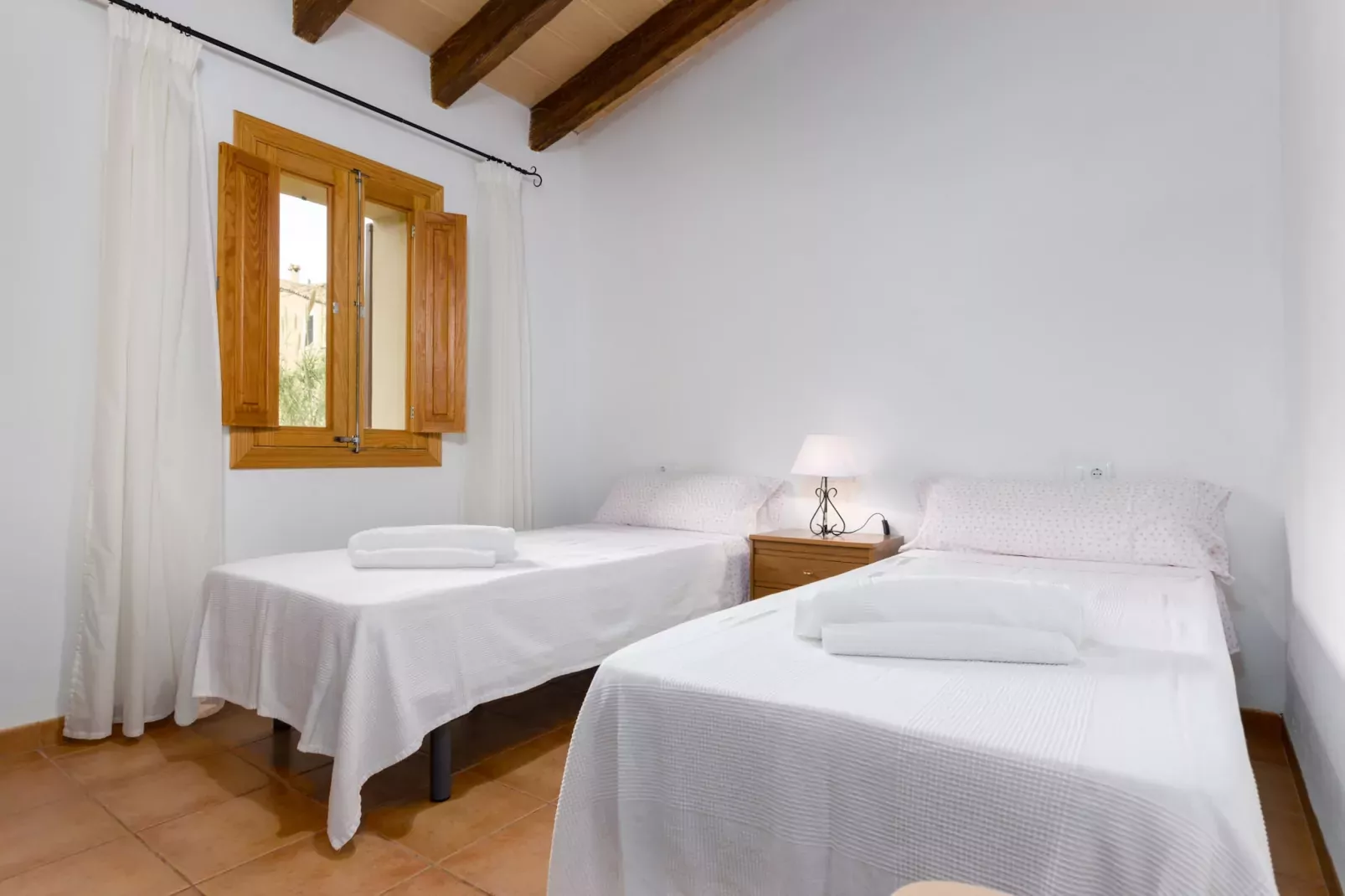 YourHouse Son Sant Joan-Chambre
