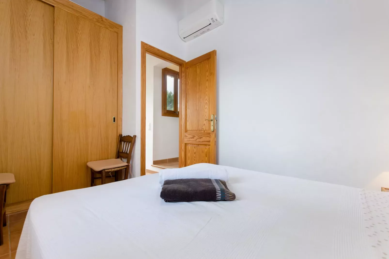 YourHouse Son Sant Joan-Chambre