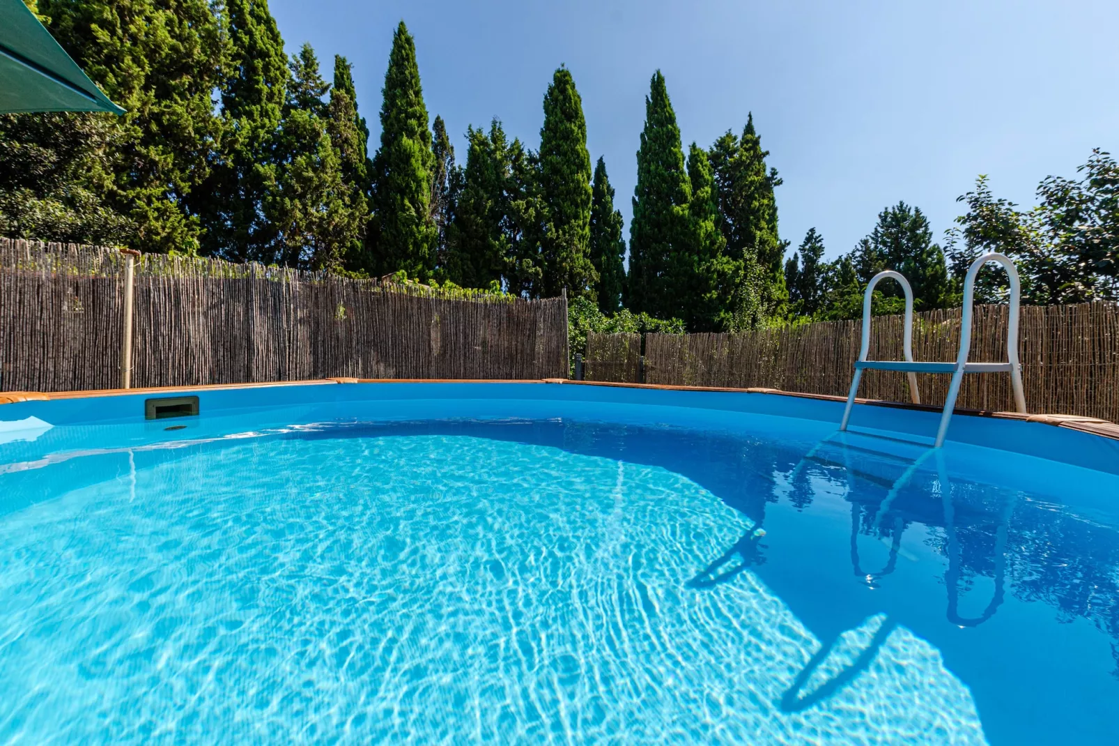 poolofhouse