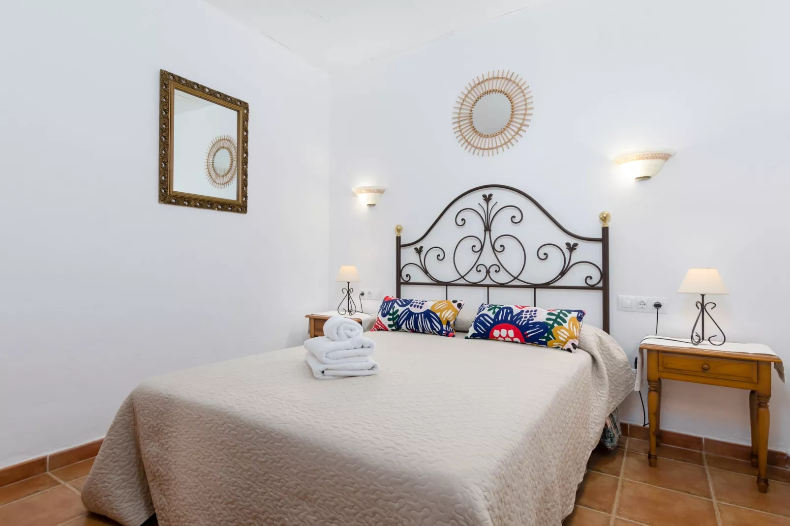 YourHouse La Suerte-Bedroom