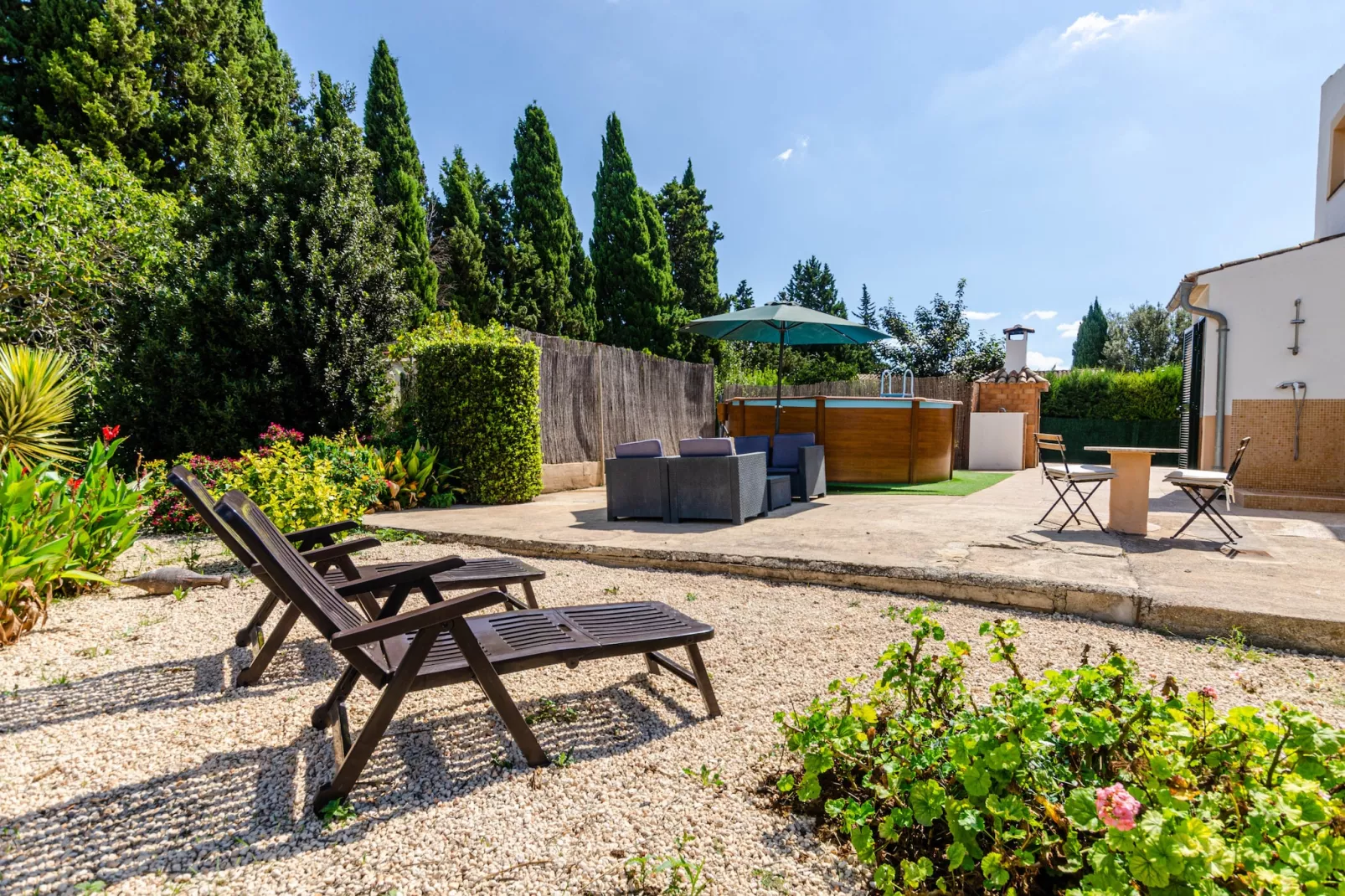 YourHouse La Suerte-Gardens summer