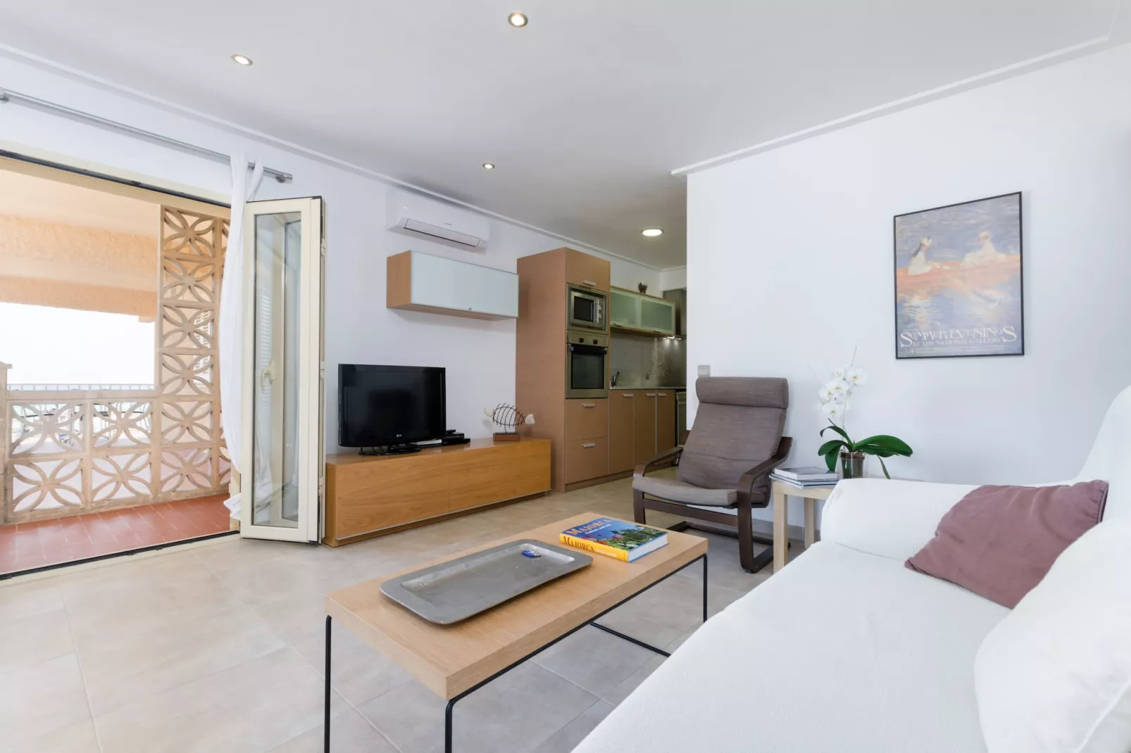 YourHouse Voramar 1C-Wohnzimmer